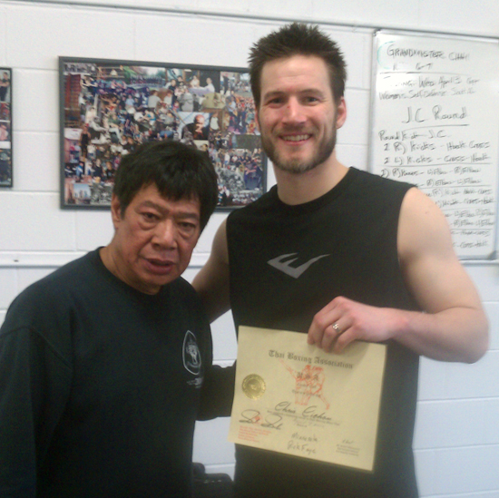 kru-chris-thai-boxing-instructor-test